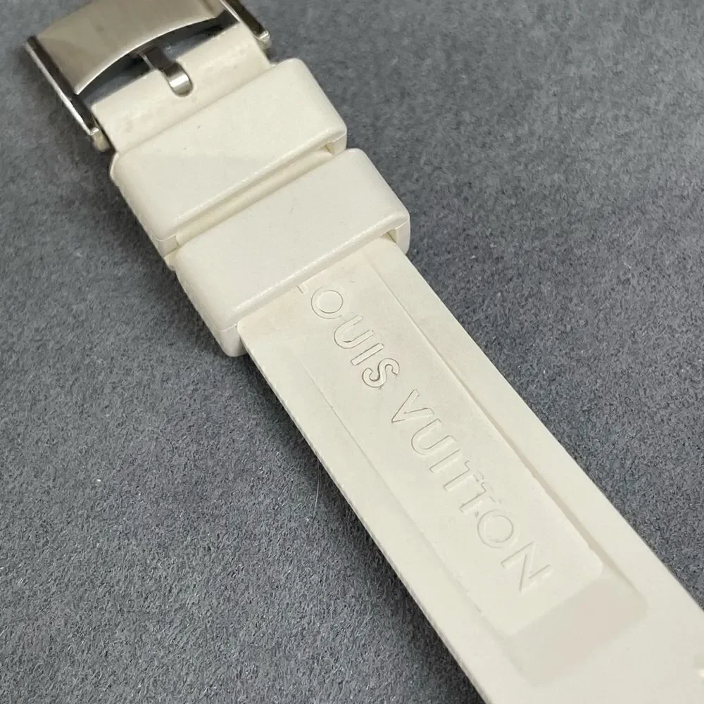 Authentic Louis Vuitton 28mm Tambour Diamond White wristwatch